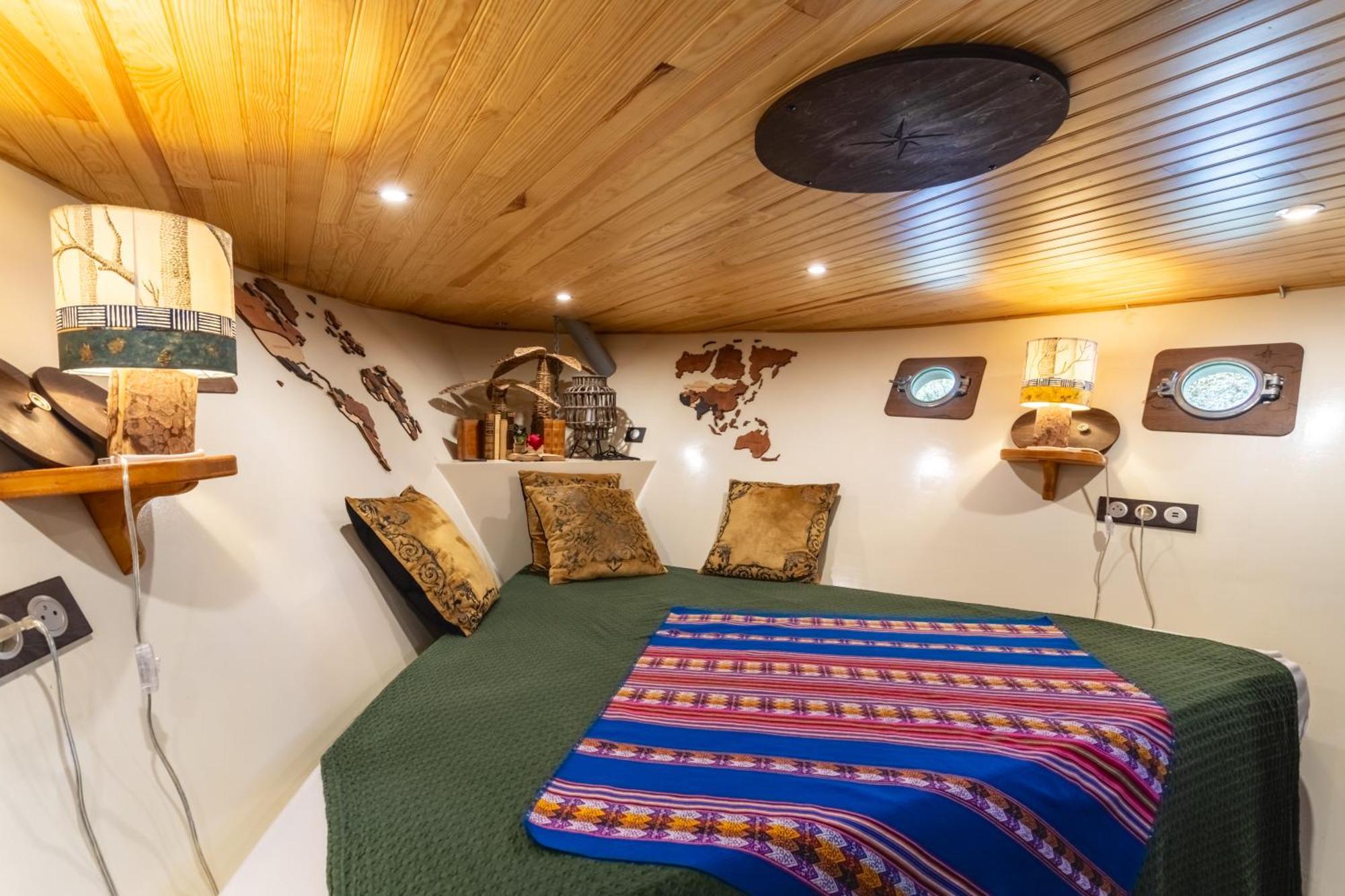 Bateau Le Nubian Hotel Narbonne Bagian luar foto